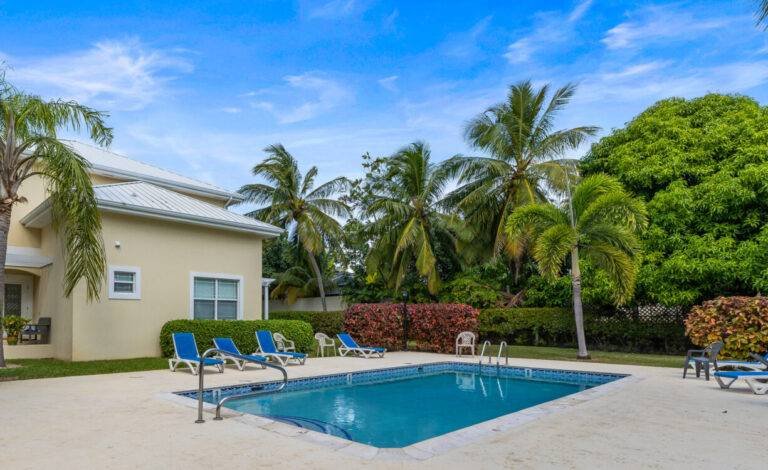 17084509465 CourtneyZimmer WalkersRoad9 PropertyCaymanRealEstate 1225x750 1