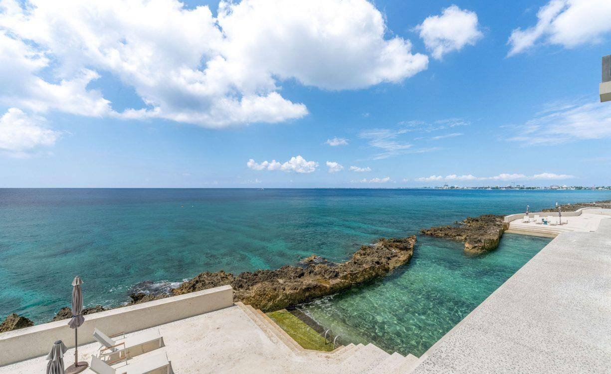 international STUNNING CAYMAN PROPERTY.jpg1